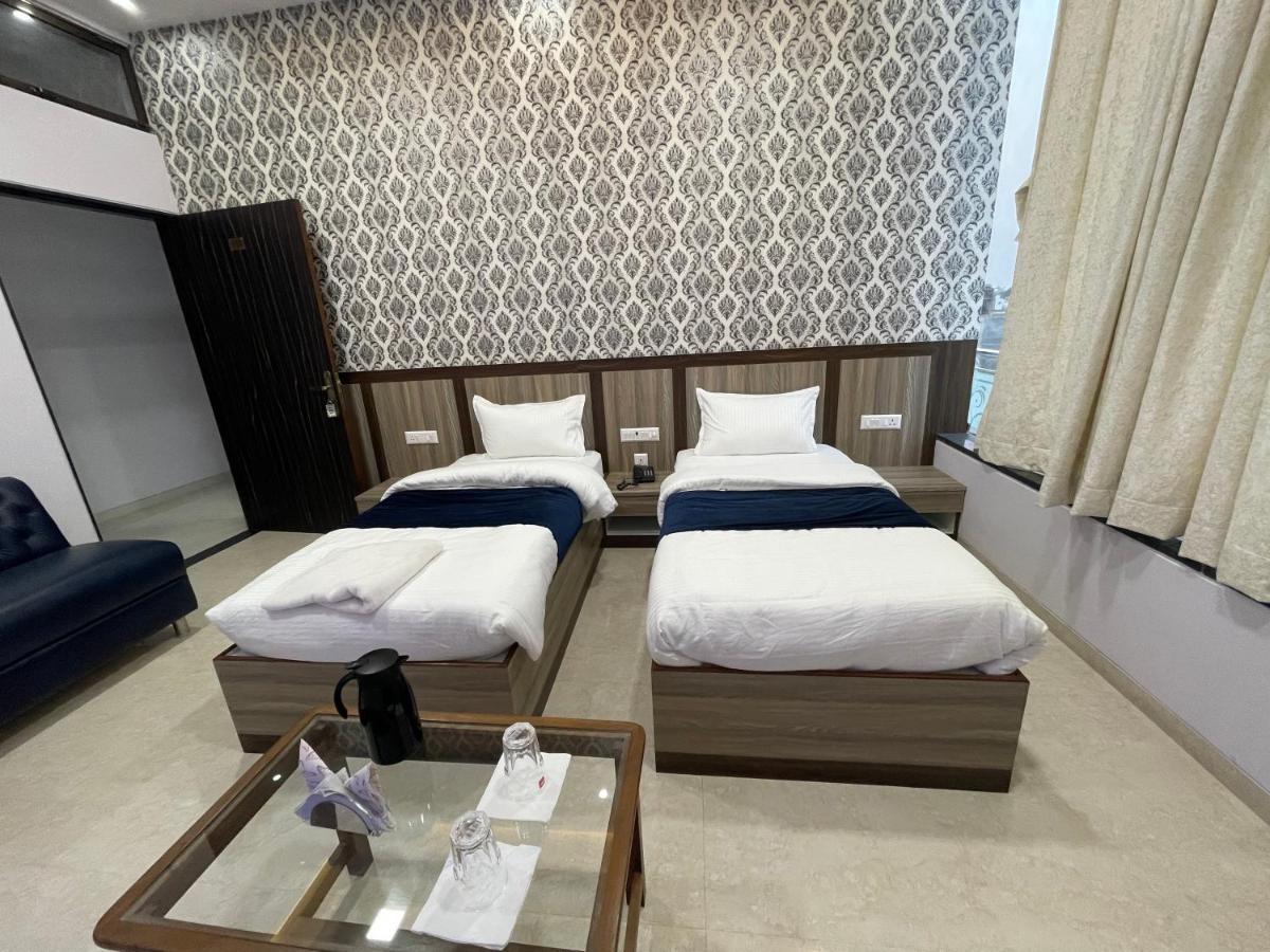 גורקפור The Royal Palace Hotel מראה חיצוני תמונה